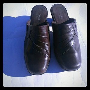 Clarks Bendables Leather Slip On Mules